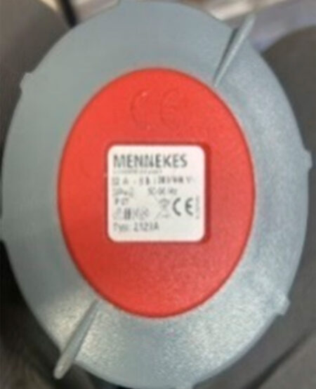 TOMA EMPOTRABLE 32AMP 3P+T 440V ROJO 3H IP67